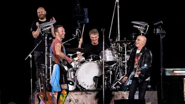 Coldplay tocó con Zeta Bosio y Charly Alberti temas de Soda Stereo este martes en el Monumental de Núñez.&nbsp; 