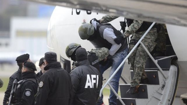 Pérez Corradi tuvo un doble falso y el verdadero se disfrazó de policía en Aeroparque