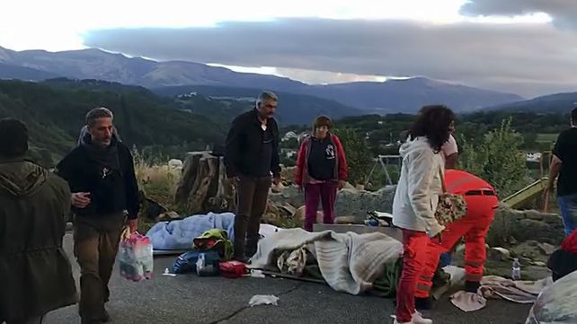Ascienden a 120 los muertos por el devastador terremoto en el centro de Italia