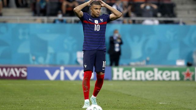 PSG le ofreció a Mbappé un salario de un total de 630 millones de euros durante tres años si completa su contrato.