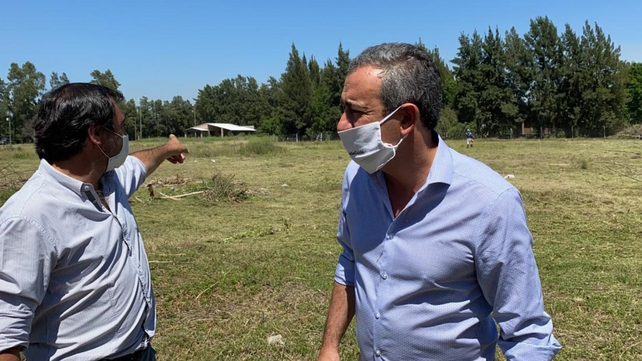 Pablo Javkin junto a un colaborador