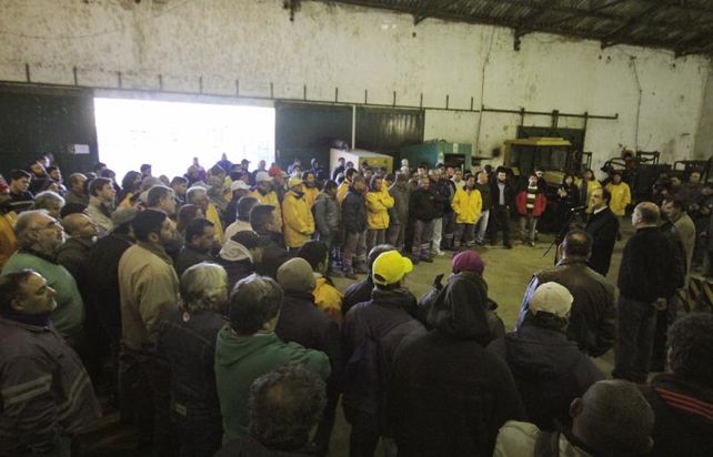José Corral reconoció el trabajo de empleados municipales durante la Emergencia Hídrica