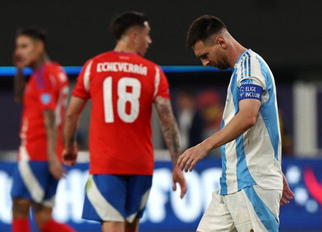 Lionel Messi no estuvo presente en la práctica y se lo va a esperar para ver si juega cuartos de final.