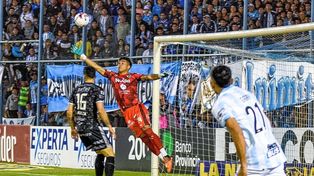 Atlético Tucumán jugó ante su gente.