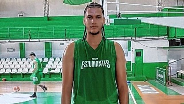 Cristian Lora realizó el primer entrenamiento con el plantel de Estudiantes.