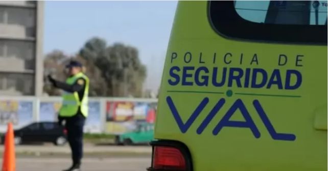 Trabajadores de la Agencia Provincial de Seguridad Vial reclaman la continuidad laboral de más de 20 compañeros y denuncian desidia y abandono.
