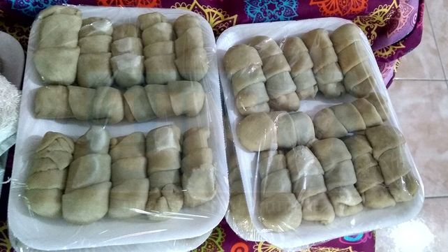Marcelo es venezolano, llegó a Paraná hace cinco meses y vende tequeños para ayudar a su familia