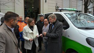 Paraná: la Provincia entregó ambulancias y motos a los hospitales San Martín y San Roque