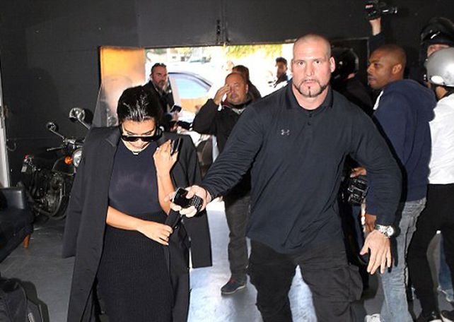 Kim Kardashian y su guardaespaldas.