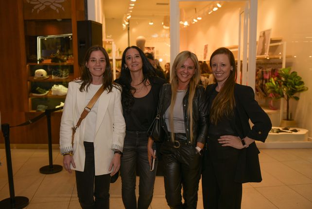 Michelle Garmizo, Melisa Grunseid , D&eacute;bora Kaplan y Lucila Moguilevsky