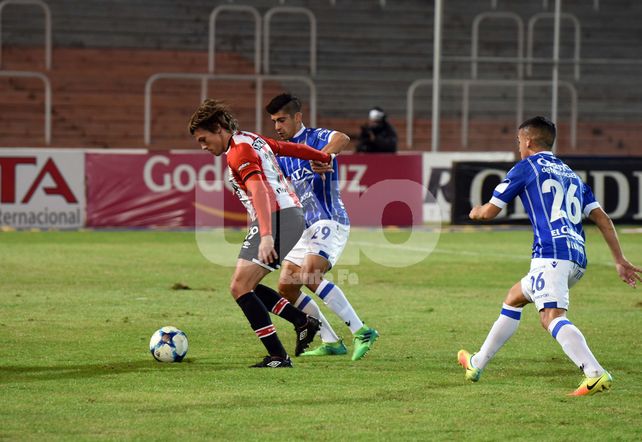 Estudiantes ganó en Mendoza y se ilusiona con llegar a la Copa Libertadores
