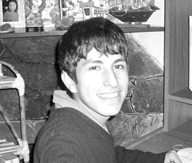 Penoso. El adolescente en una fotografía tomada pocos días antes de su muerte.