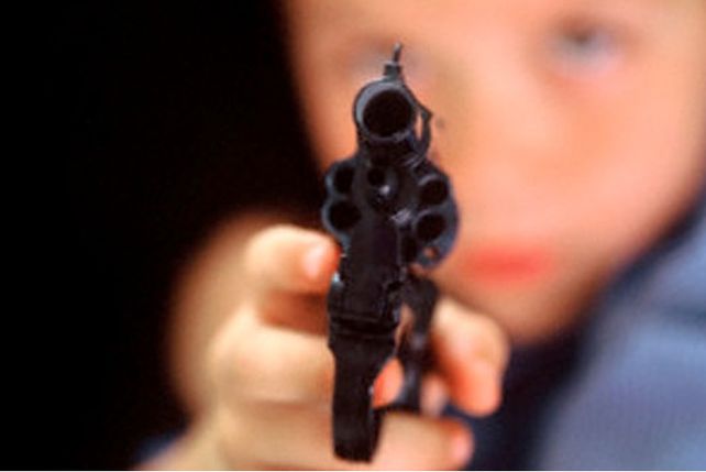 Apresaron a un menor que disparó dentro de un colectivo