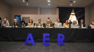 El encuentro reunió a referentes de las distintas cámaras comerciales que nuclea la AER y sirvió para repasar los puntos principales del proyecto que ahora discute la Legislatura.