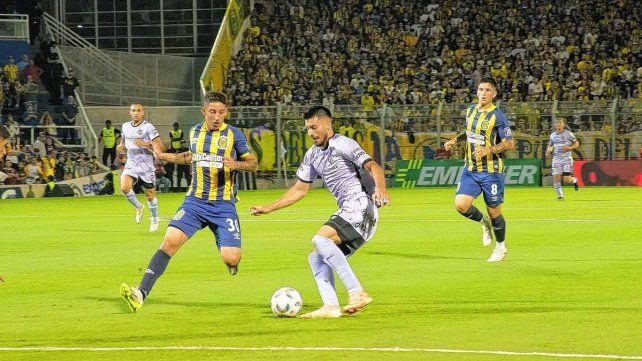 Barracas Central le cortó un invicto a Central de 32 partidos sin perder como local. Barracas Central le cortó un invicto a Central de 32 partidos sin perder como local.