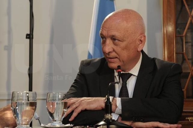 Bonfatti: “Una fuerza armada no puede manifestarse de esta manera”