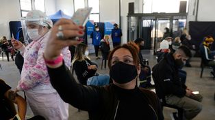Récord de aplicación de segunda dosis en el país: 218.900 inoculaciones en un día