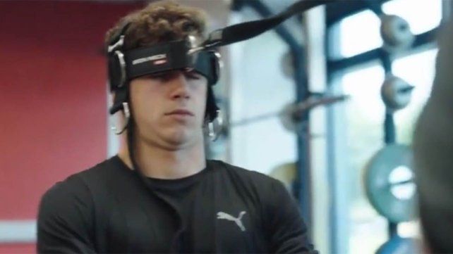 Franco Colapinto debe exigirse en los entrenamientos para fortalecer la zona del cuello.