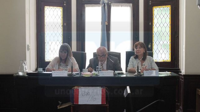 El Tribunal Oral Federal de Paraná lleva adelante el juicio.
