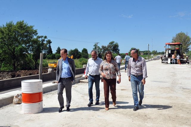 Bordet recorrió los trabajos en la ruta provincial Nº 11
