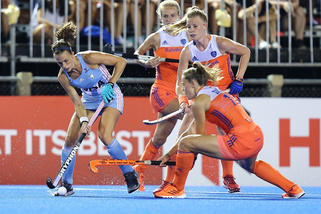 Las Leonas derrotaron a Holanda en el Cenard