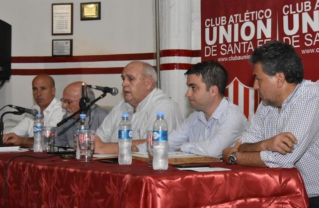 Spahn convocó a una reunión al resto de las agrupaciones