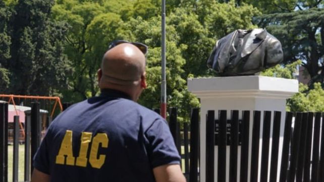 Personal de la Agencia de Investigación Criminal (AIC) se hicieron presentes en el lugar.