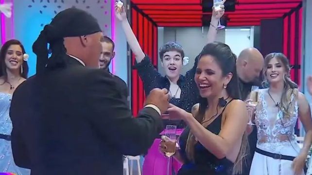 Gran Hermano: Alfa le pidió matrimonio a Romina y la ex diputada K aceptó