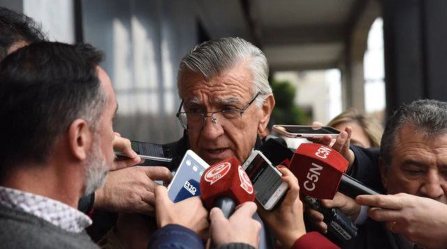 Gioja anunció la convocatoria a todos los partidos