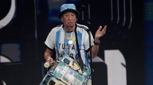 El Tula y su bombo. El premio The Best de la Fifa se lo llevó la hinchada argentina.