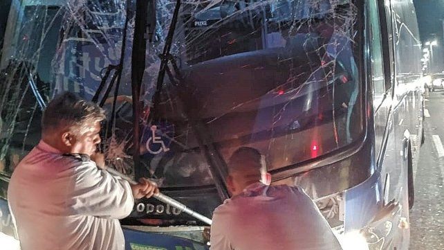 Así quedó el colectivo de Racing.