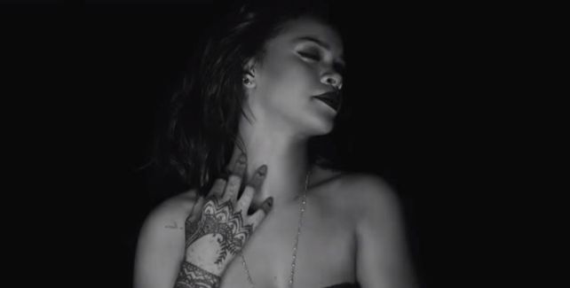 Rihanna: el sexy destape para su nuevo videoclip