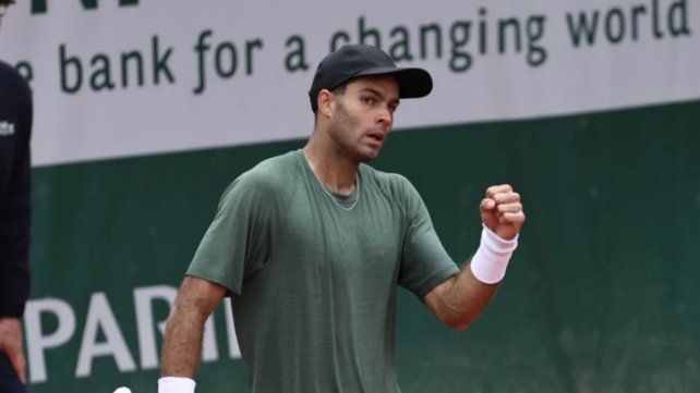 Facundo Díaz Acosta debutó con una sólida victoria en Roland Garros
