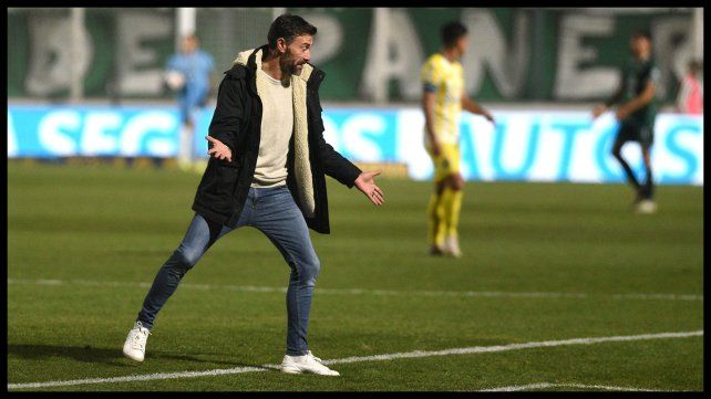 El Kily no encontró explicación a varios momentos del partido.