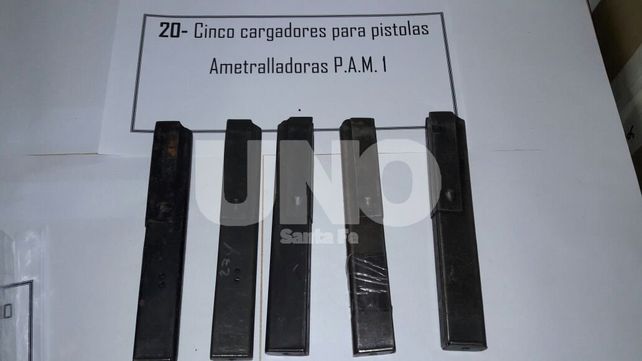 Secuestraron un arsenal de armas y balas de guerra en la casa de una subcomisaria