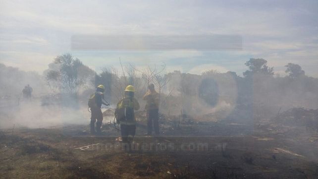 Por una acción irresponsable comenzó el incendio que complicó a los bomberos