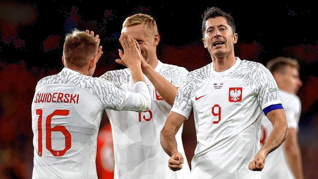 Polonia festejó como visitante ante Gales en la Liga de las Naciones.
