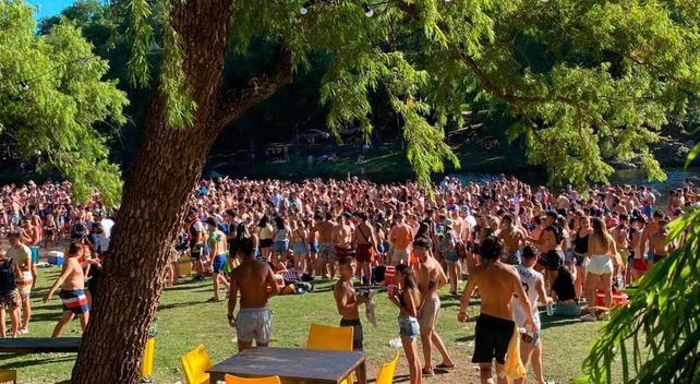 Cafiero: Si queremos aulas en marzo extrememos los cuidados hoy