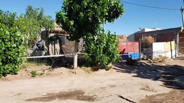 La casa del padrastro del nene muerto en Neuquén fue incendiada.