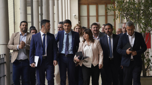 El gobernador Pullaro El gobernador Pullaro