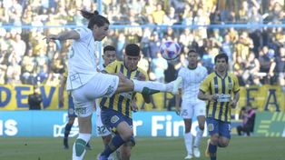 No pesó. A Fabricio Oviedo lo anticipó Dylan Gissi. El juvenil no tuvo chances.
