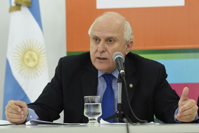 El gobernador entregó tres millones de pesos al Banco de Alimentos de Rosario
