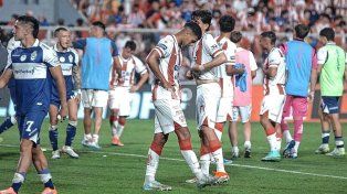 Unión la peleó, pero pagó caro el mal primer tiempo y se despidió con aplausos del Clausura