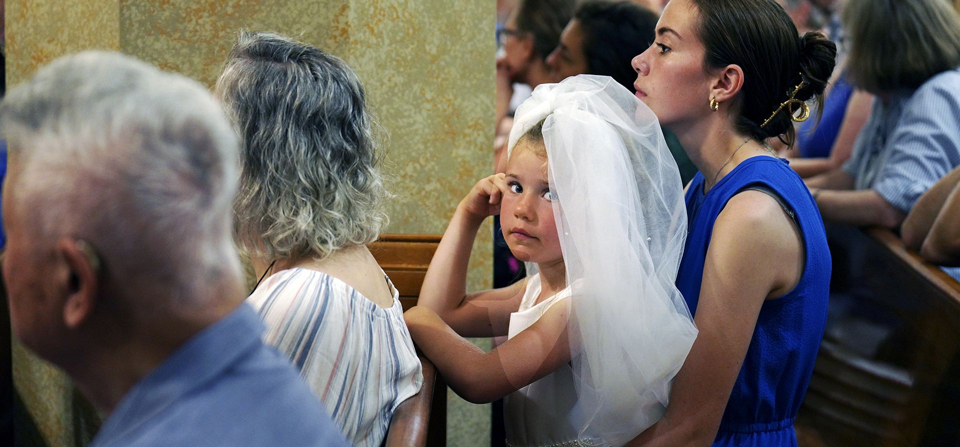 Familias asisten a un servicio de oración como parte de la Peregrinación Eucarística Nacional en la Iglesia de San Pedro en Steubenville, Ohio, el viernes 21 de junio de 2024. (Foto AP/Jessie Wardarski) Familias asisten a un servicio de oración como parte de la Peregrinación Eucarística Nacional en la Iglesia de San Pedro en Steubenville, Ohio, el viernes 21 de junio de 2024. (Foto AP/Jessie Wardarski)