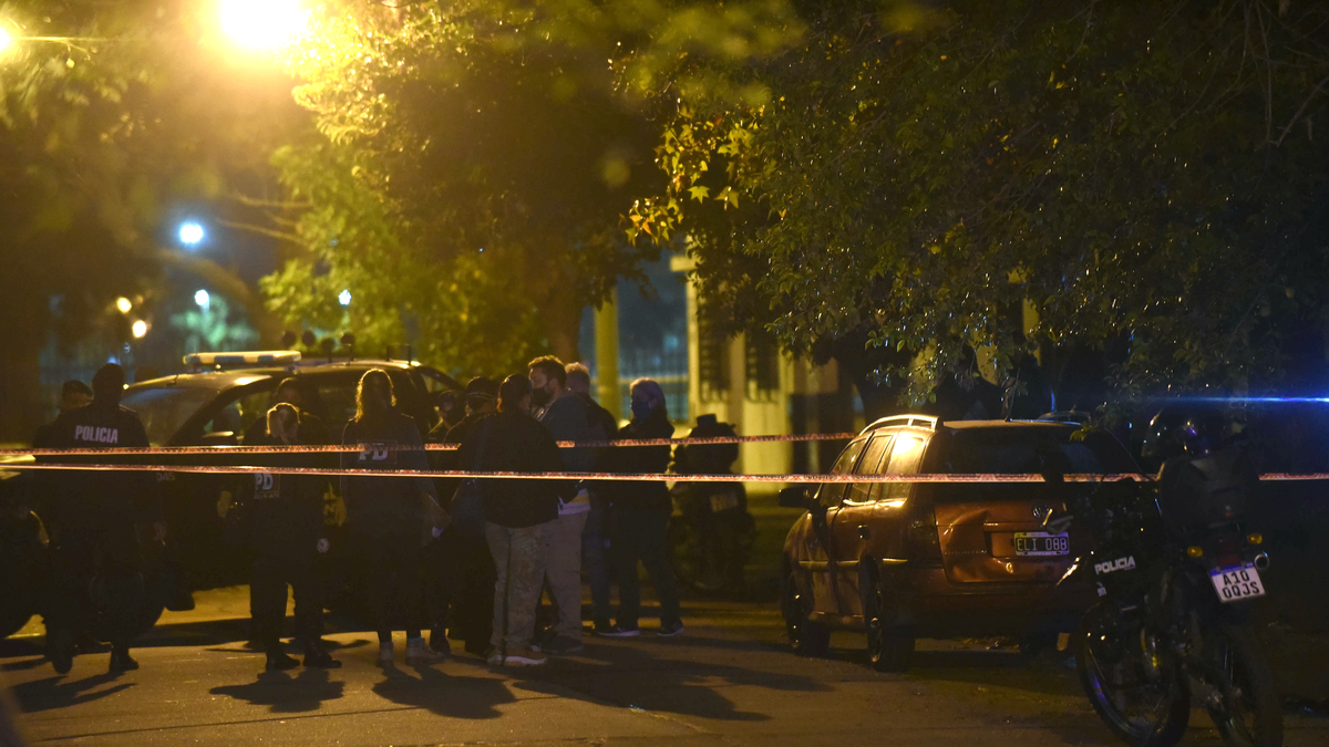 Mataron a puñaladas a un hombre en barrio Godoy y la policía demoró a ...