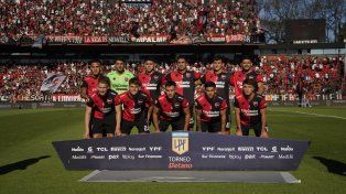 Los once de Newells ante Sarmiento.