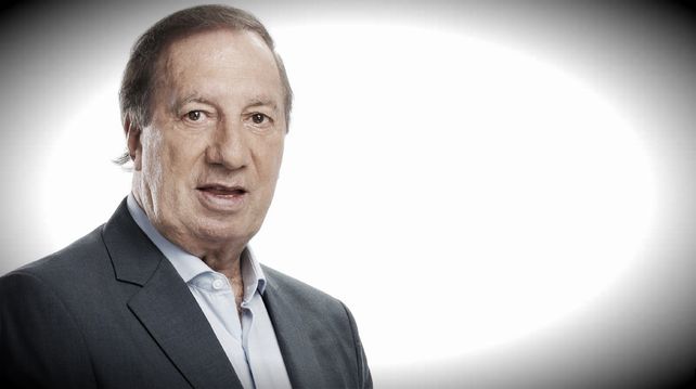 Carlos Bilardo habló tras la denuncia por acoso: Juro por mi hija que nunca toqué a nadie