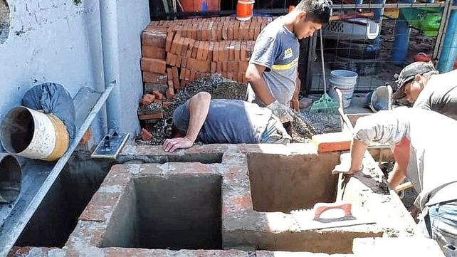 Construyeron un biofiltro en el club Azopardo para depurar el agua contaminada con el fin de cuidar el río.