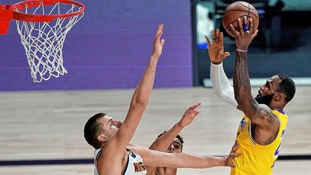 Denver Nuggets y Los Ángeles Lakers abrirán este martes de manera oficial una nueva temporada en la NBA.