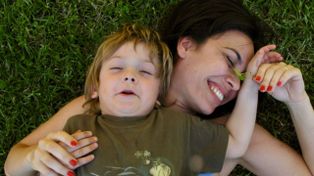 El hijo de Ernestina País publicó un mensaje para su mamá: Te cuido aunque ya no estés